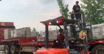 泸州 黄金麻冰裂纹，地铺石装车