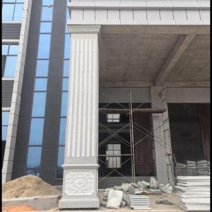 泸州 芝麻白光面花岗岩门楼大柱（罗马柱）配雕花底座