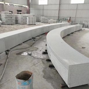 泸州芝麻白花岗岩石板材 园林光面弧形坐凳