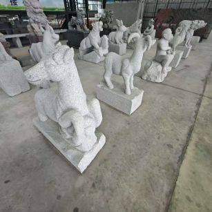 泸州 芝麻白花岗岩造型立体雕刻——十二生肖