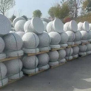 泸州 白麻花岗岩石材圆球，石球，挡车球，隔离球，景观石球，风水球等