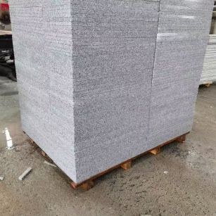 泸州 芝麻白火烧面1.8厚300*600地铺石，尺寸标准，厚薄均匀