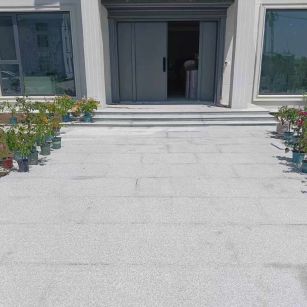 泸州 芝麻白花岗岩地铺石地面铺装