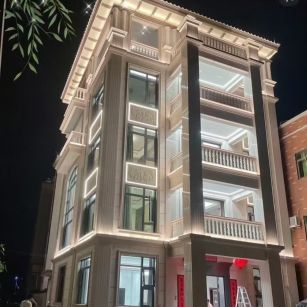 泸州 芝麻白花岗岩别墅外墙夜间效果