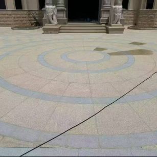 泸州 黄金麻芝麻灰花岗岩石材地铺拼接效果