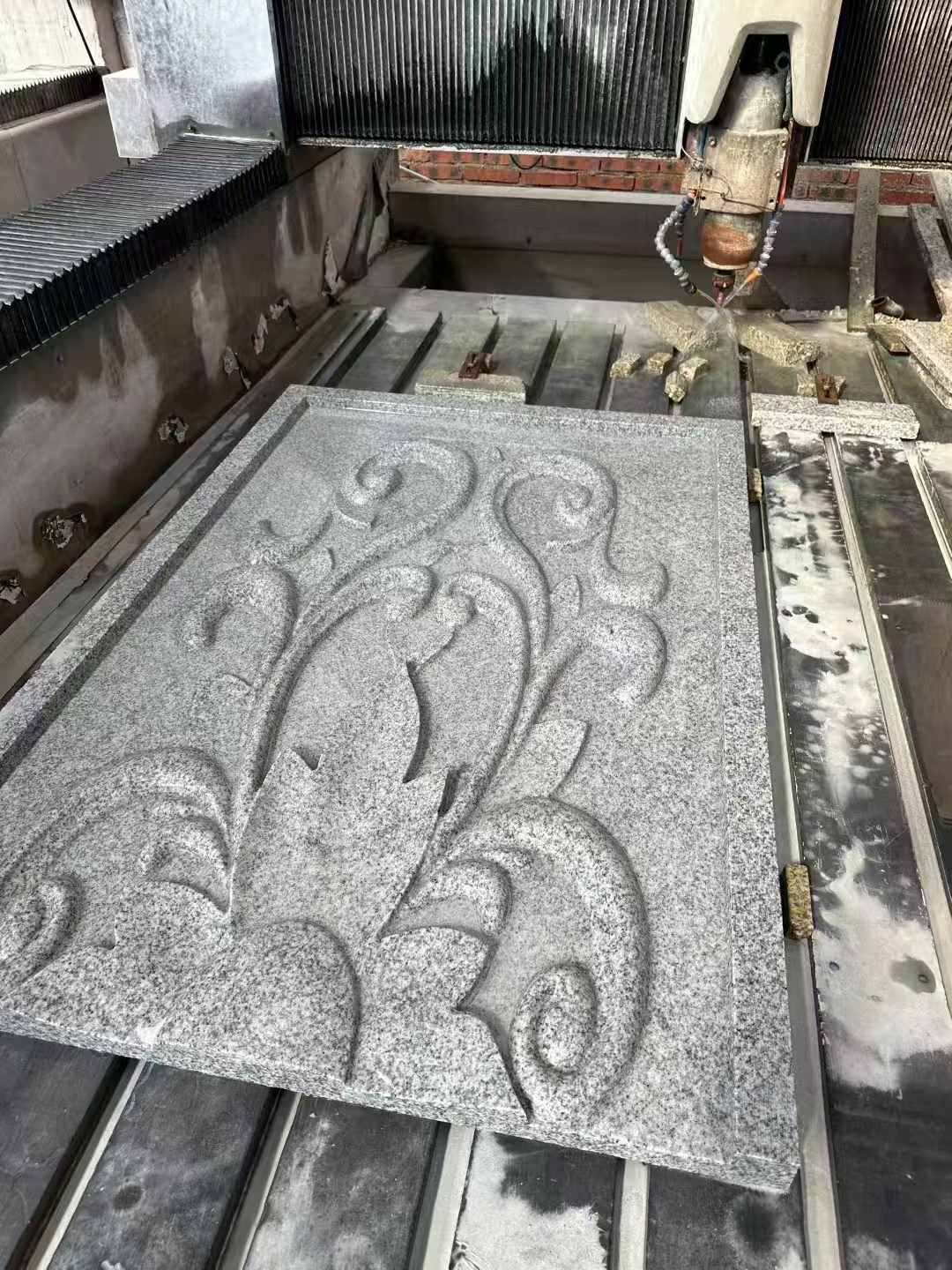 泸州 白麻别墅干挂雕花板