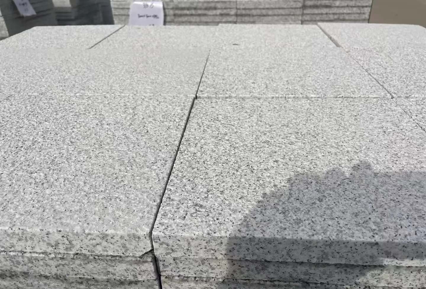 泸州 白麻花岗岩石材推荐 荔枝面地铺石