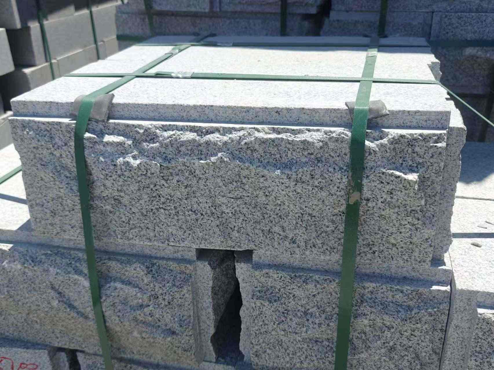 泸州 芝麻白花岗岩自然面成品