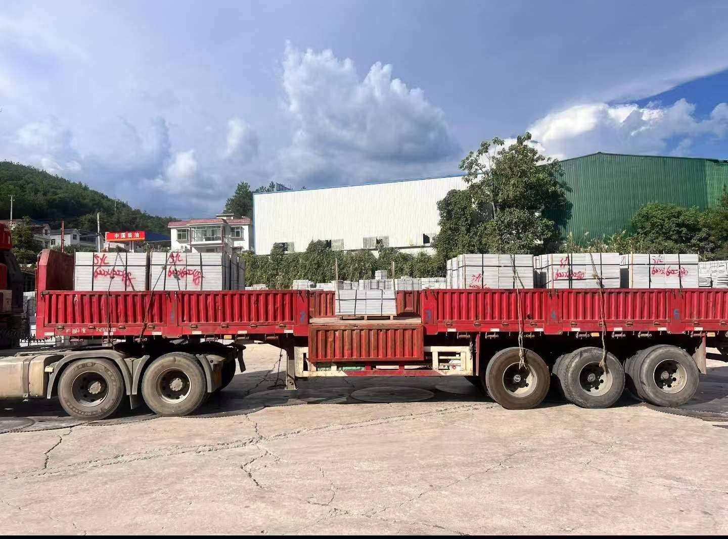 泸州 芝麻灰花岗岩地铺石出货日常