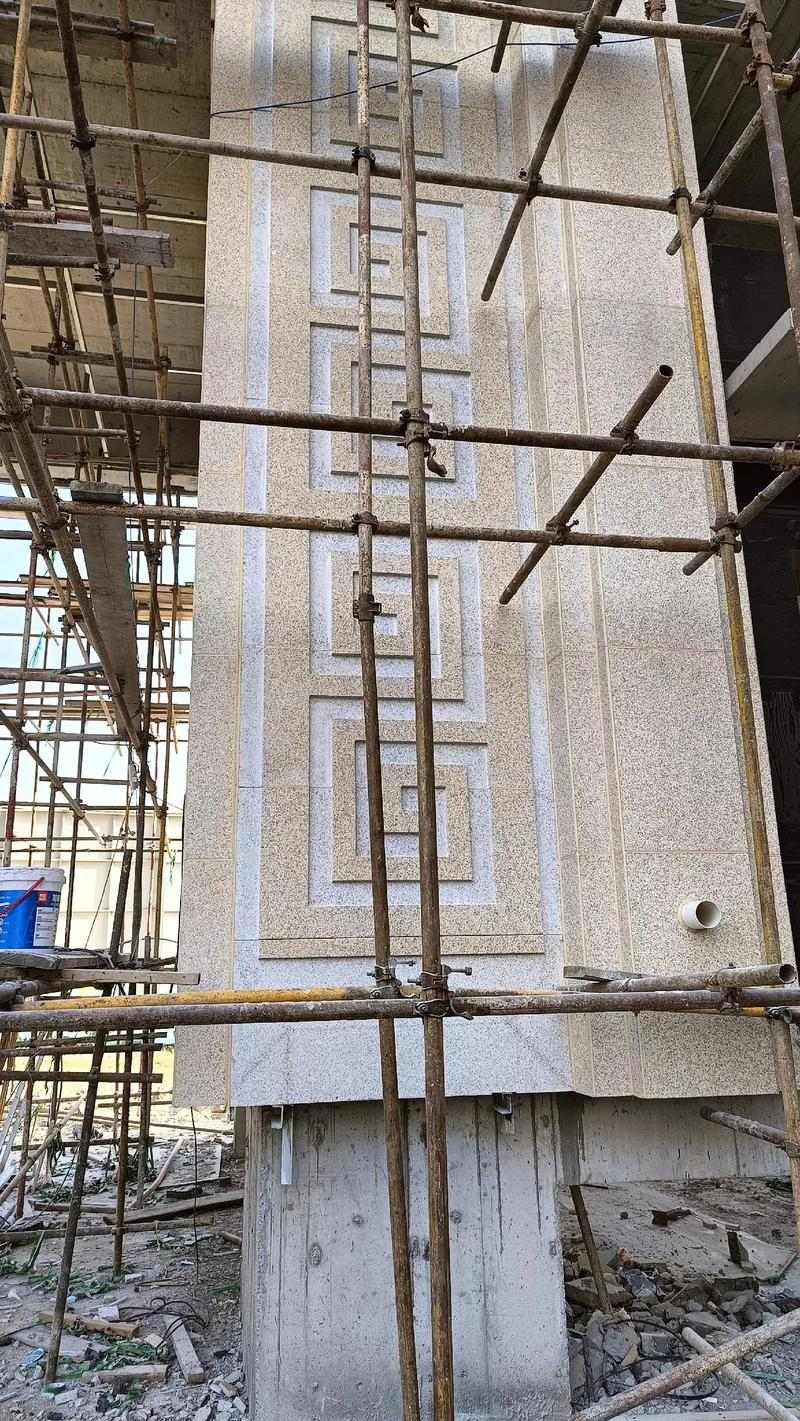 泸州 黄金麻花岗岩别墅外墙干挂回纹造型效果