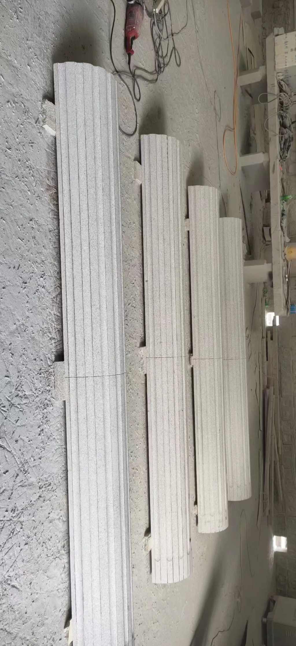 泸州 花岗岩厂家带你看白麻花岗岩门楼大柱柱皮