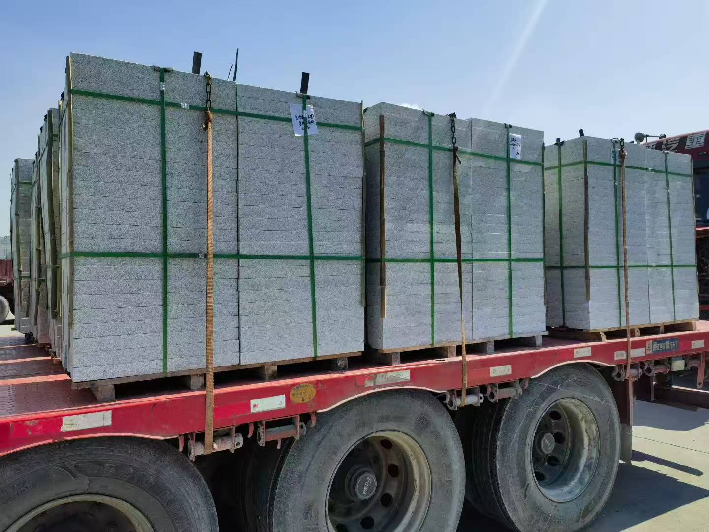 泸州芝麻白花岗岩出货日常地铺石