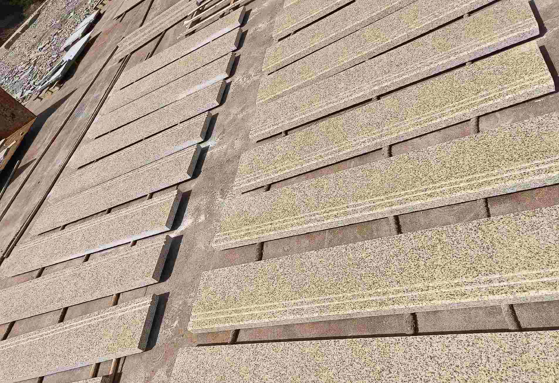 泸州 黄金麻花岗岩光面楼梯踏步