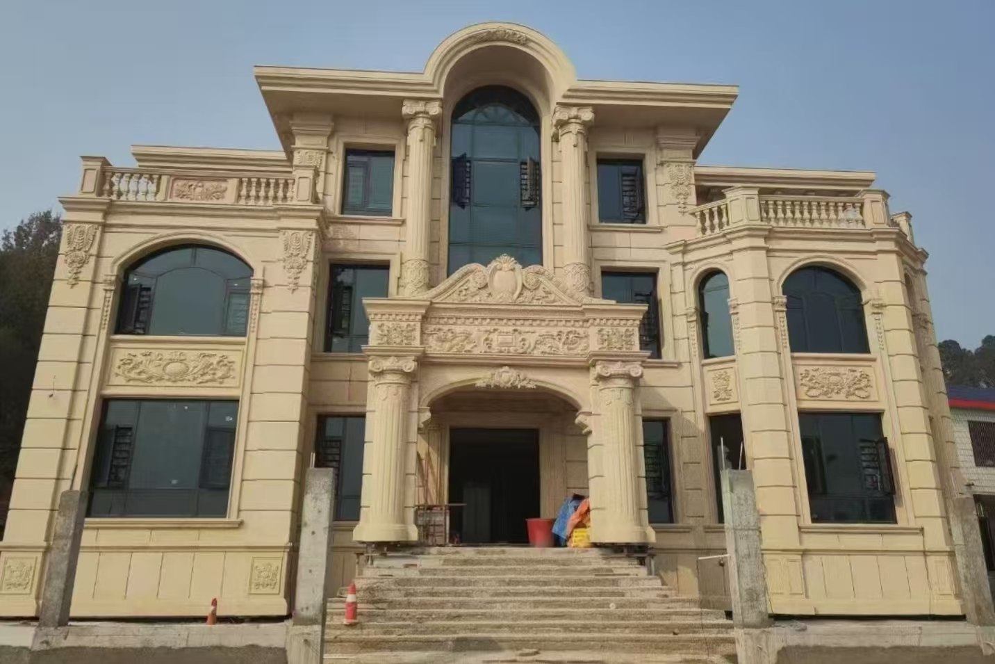 泸州 黄金麻花岗岩别墅外墙干挂