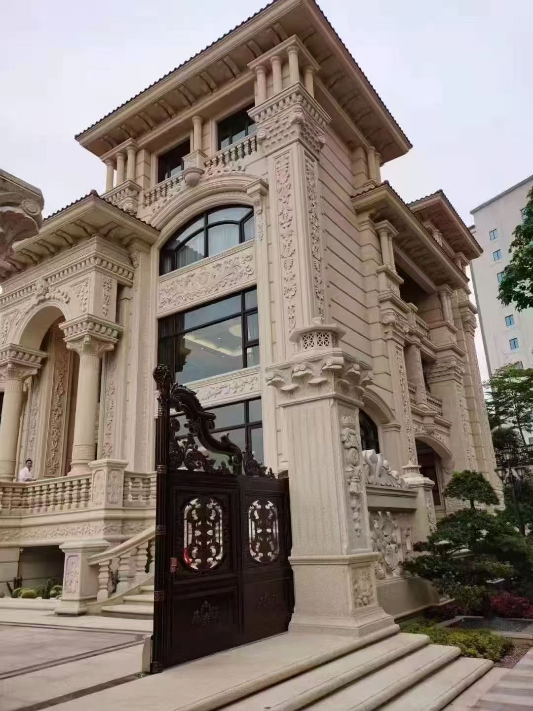 泸州 黄金麻花岗岩别墅外墙干挂效果展示